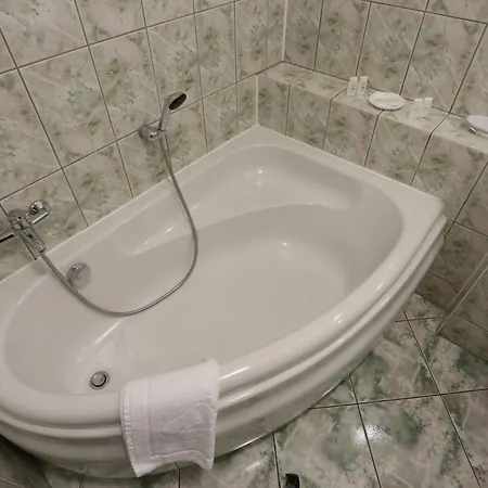 Ior Hotel 3*