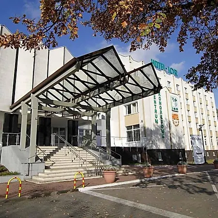 Ior فندق بوزنان